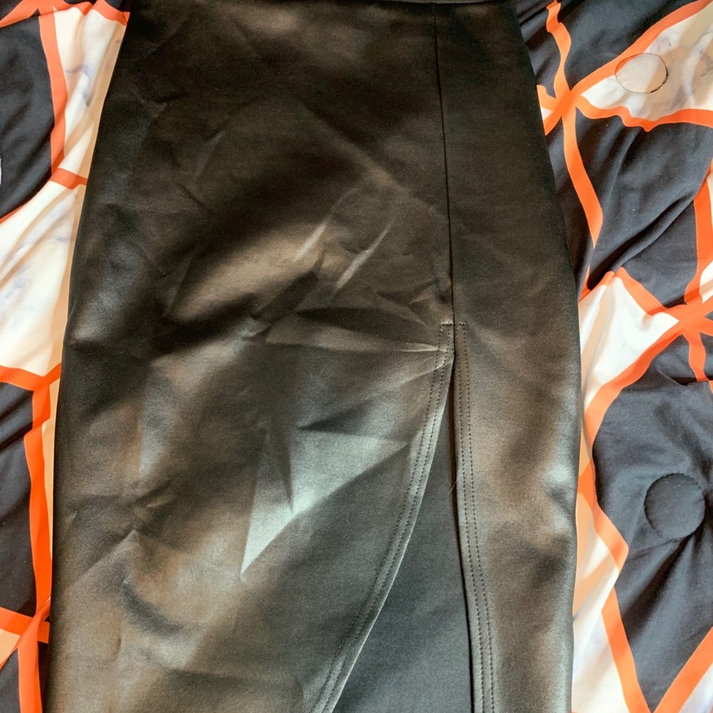 Boohoo Form Fitting Pencil Skirt